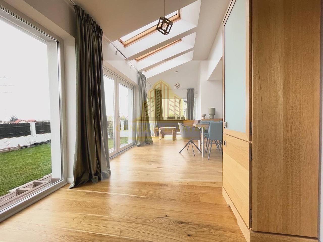 Casă cu design modern & suflet autentic – 200 m² de confort și rafinam - Poză 22