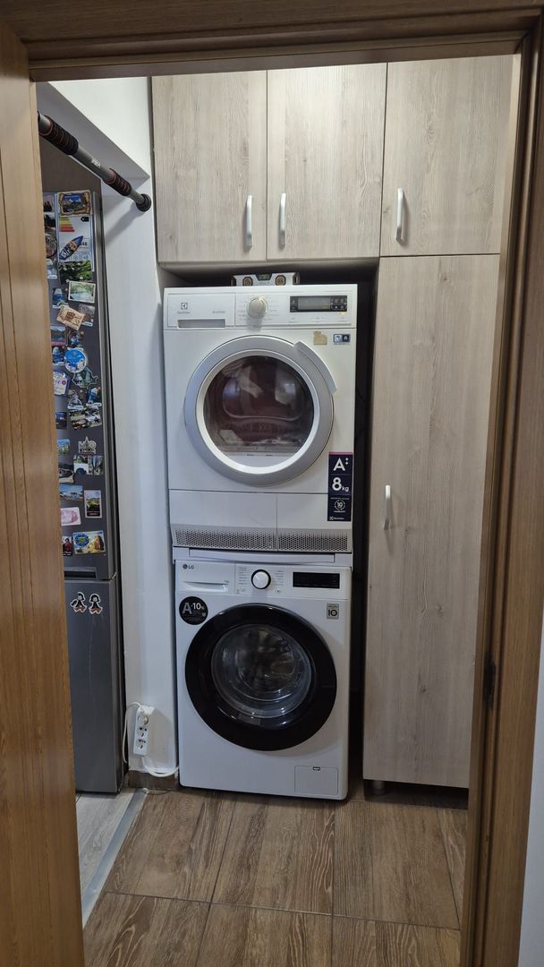 2 Camere Piata Resita cu Loc de parcare - Poză 6