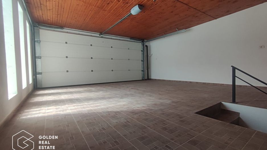 Casa solida, spatiu interior mare, zona Micalaca - Poză 13