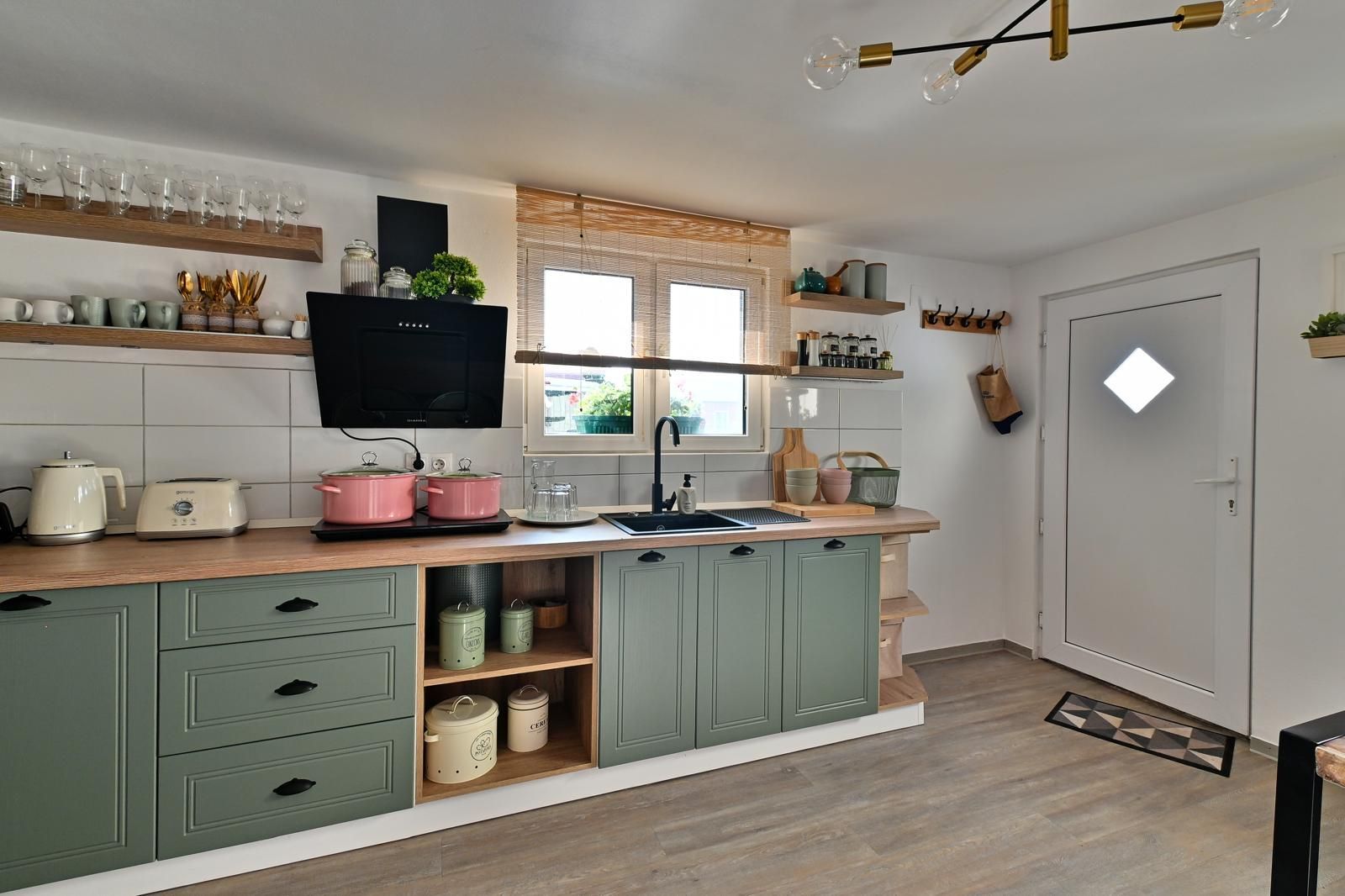 Sala de evenimente cu  piscina si foisor Biled COMISION 0 % CUMPARATOR - Poză 43