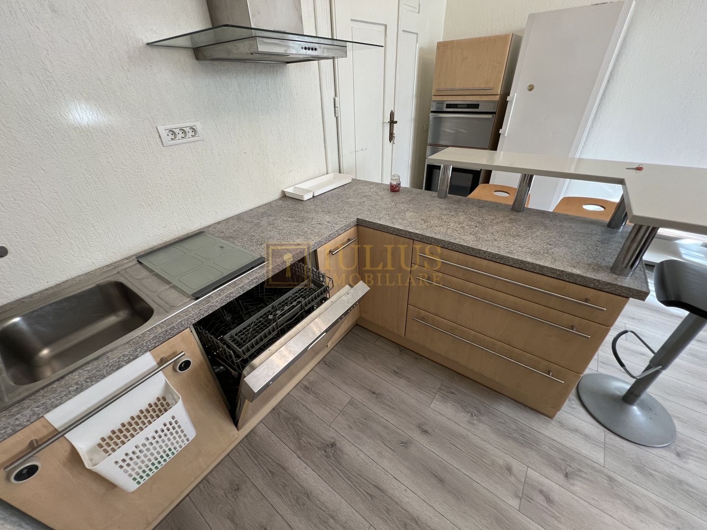 Iosefin; centrala proprie, mobilat modern. - Poză 6