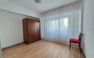 Apartament 3 camere de vanzare, Zona Garii - Poză 3