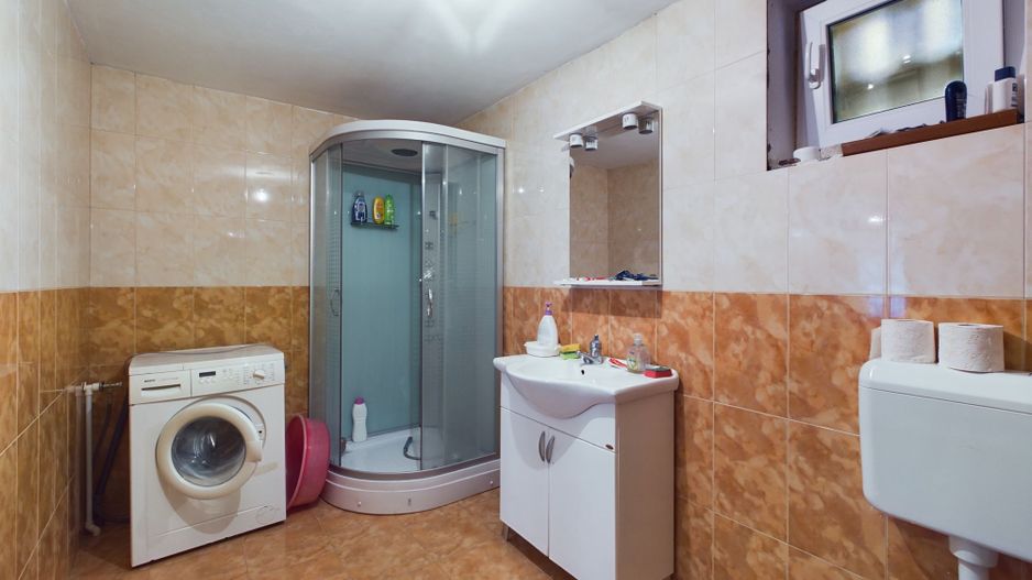 CASĂ ÎN HORIA - Poză 2