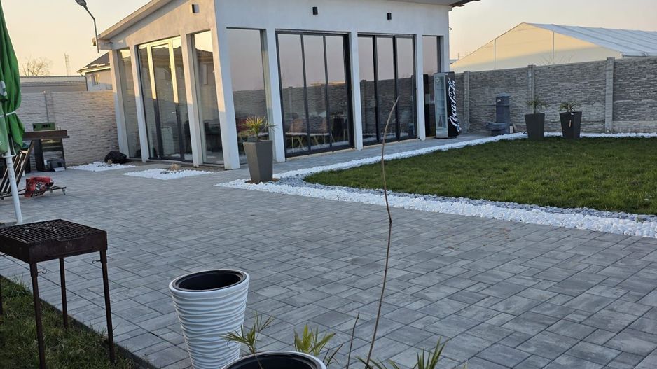 Casa- zona Metro - Poză 3