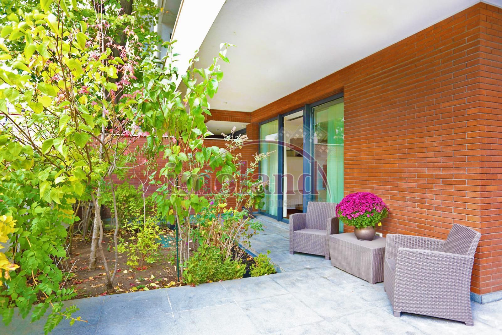 Inchiriere - parter inalt - 4 camere cu terasa - Primaverii - Charles de Gaulle - Poză 4