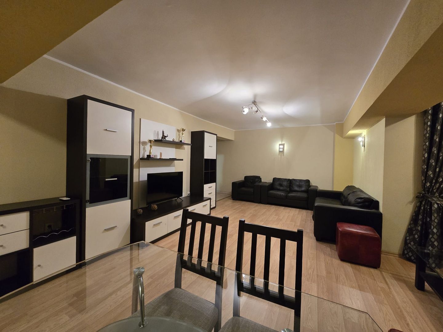 De inchiriat apartament cu 3 camere, Ultimul Leu, 600 Euro - Poză 7
