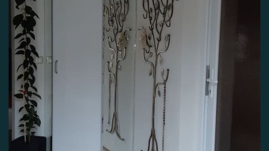 Casa semicentrala zona linistita - Poză 7