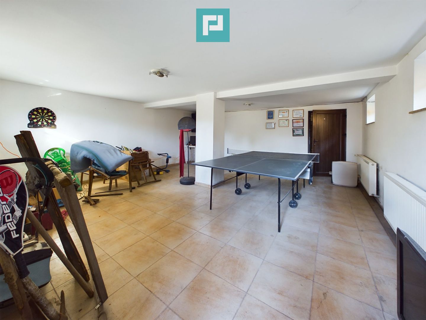 Vilă spațioasă cu 8 camere, Grădiște - Poză 21