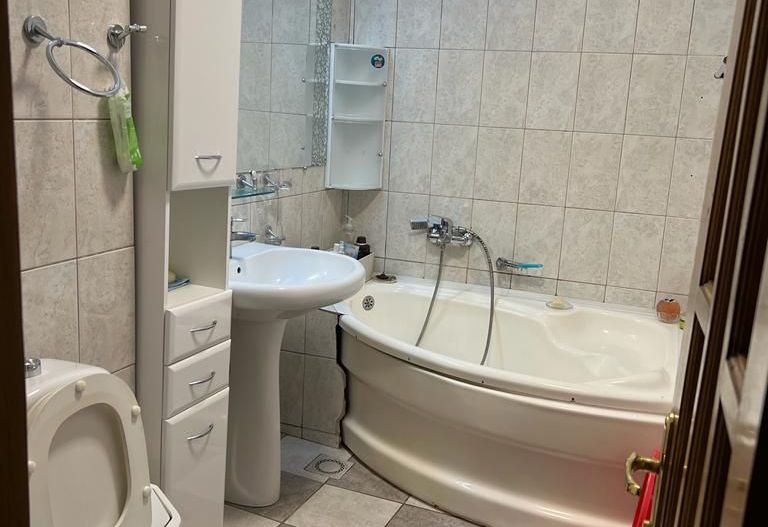 De inchiriat apartament cu 3 camere, str. Anghel Saligny, 450 euro - Poză 15