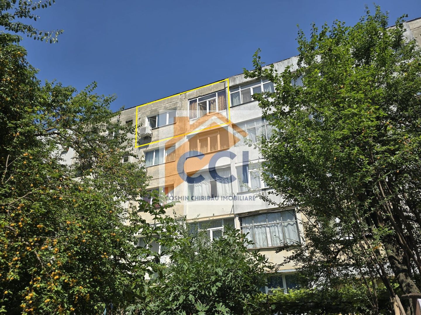 Apartament cu personalitate, logie și boxă – Strada Neptun, nr. 6 - Poză 1