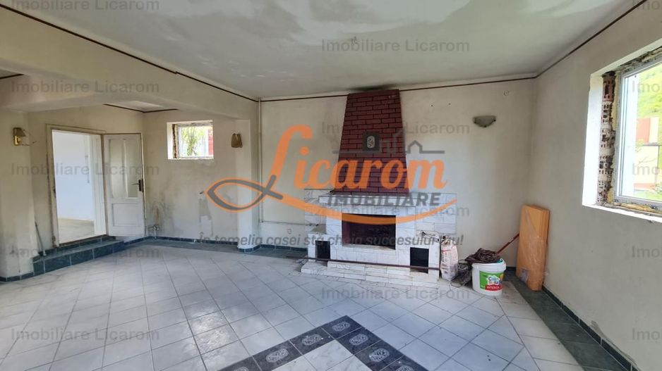 Vila P+E+Pod in Codlea zona cu aer curat,teren 1050 mp - Poză 16