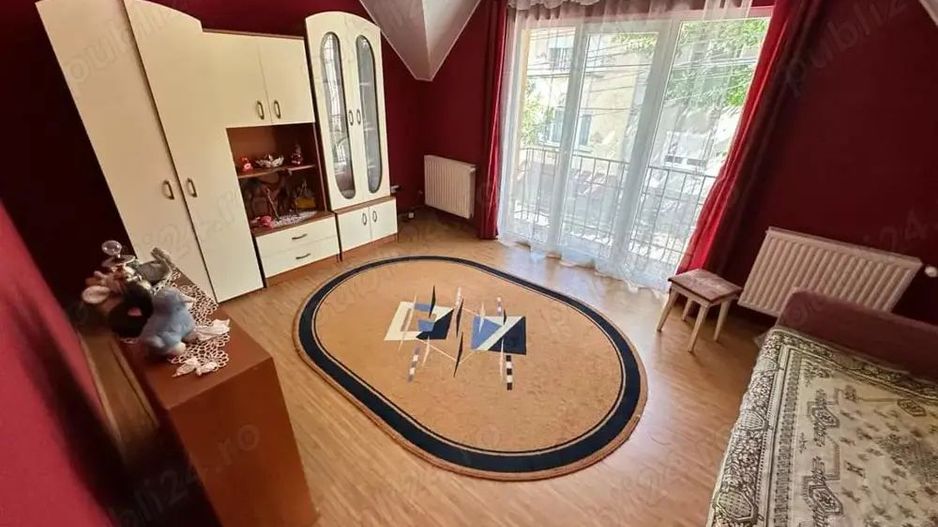 Vand sau schimb Casa P+Et+M -zona Piata Mare Str Bujorului - Poză 5