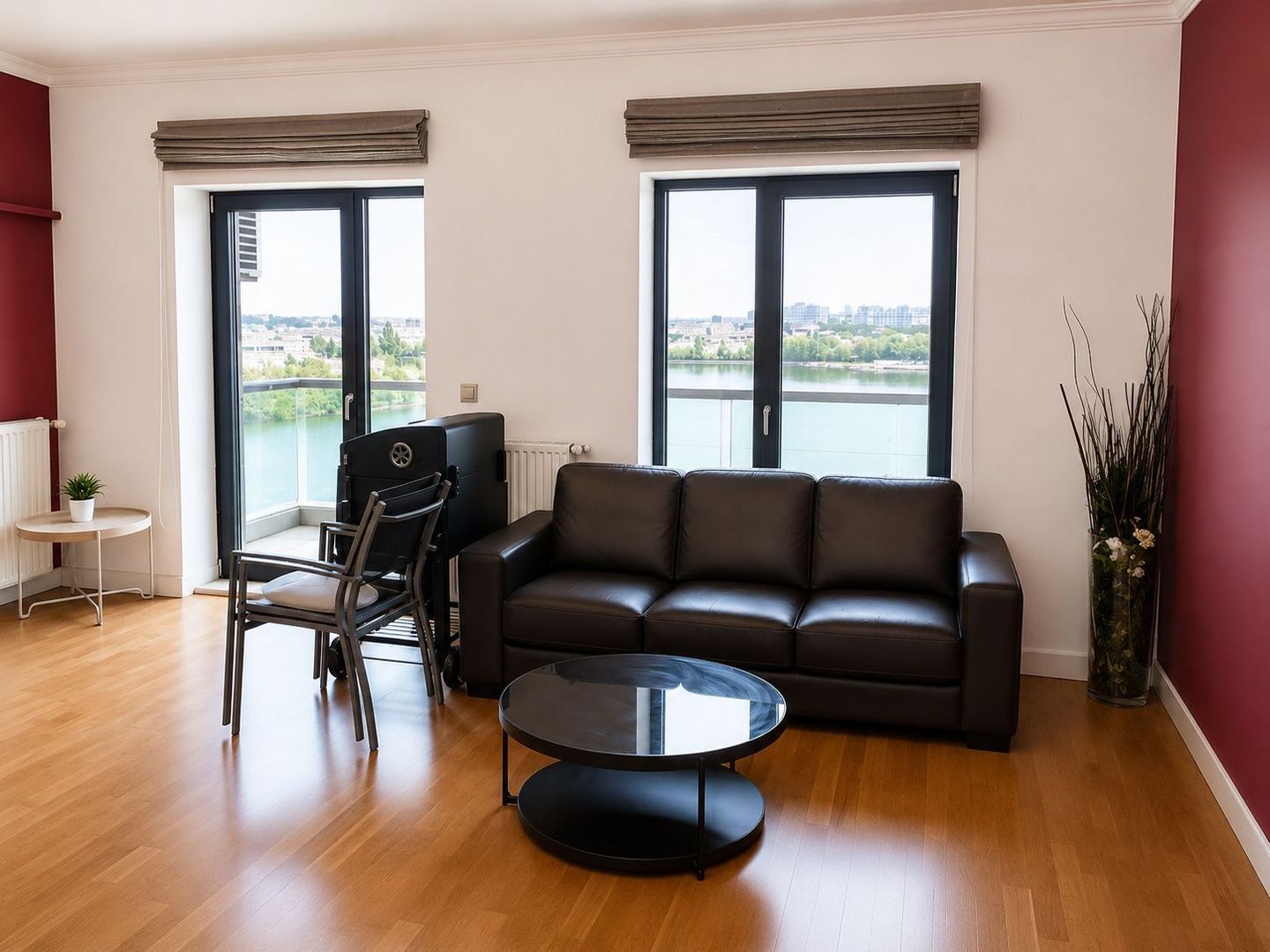 Apartament 3 Camere I Vedere Lacul Tei | Loc de parcare inclus - Poză 4