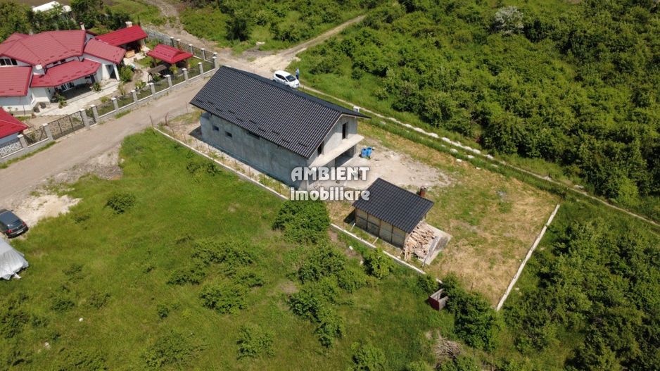 DE VÂNZARE / SCHIMB - Vilă P+M la ”GRI”, zona EVEREST; - Poză 1