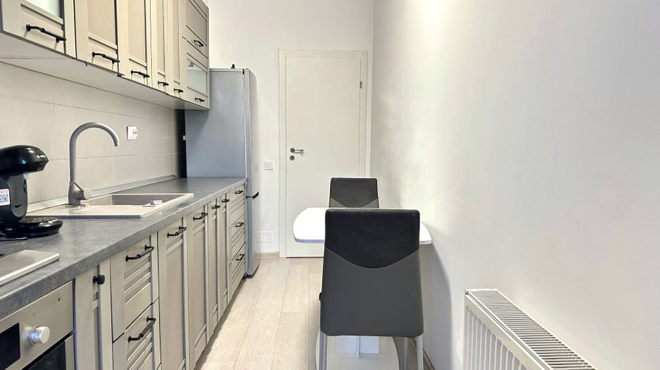 Garsonieră modernă de închiriat în Brașov, zona Coresi - Poză 4