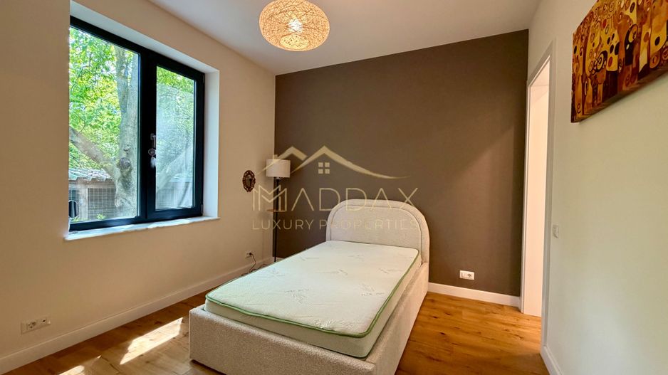 Vila cu 5 camere // * 565 mp gradina* // Tunari - Poză 30