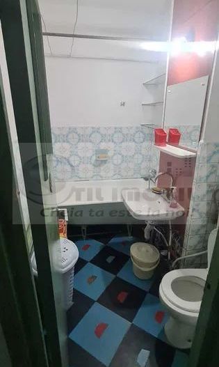 Apartament cu 2 camere decomandat - Podu Ros - Piata Nicolina ! - Poză 2