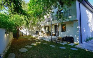 Vilă premium renovată integral | Erou Iancu Nicolae | Grădină privată - Poză 2