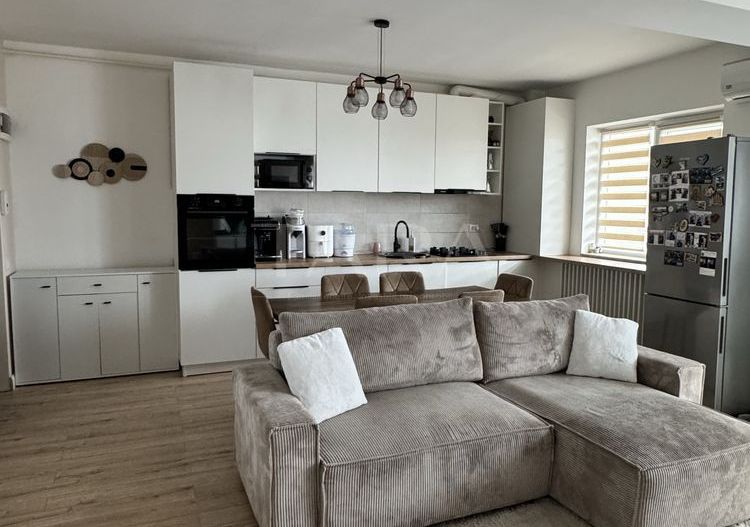 Apartament 3 camere, 59 mp, 2 balcoane. Florești, zona Terra. - Poză 2