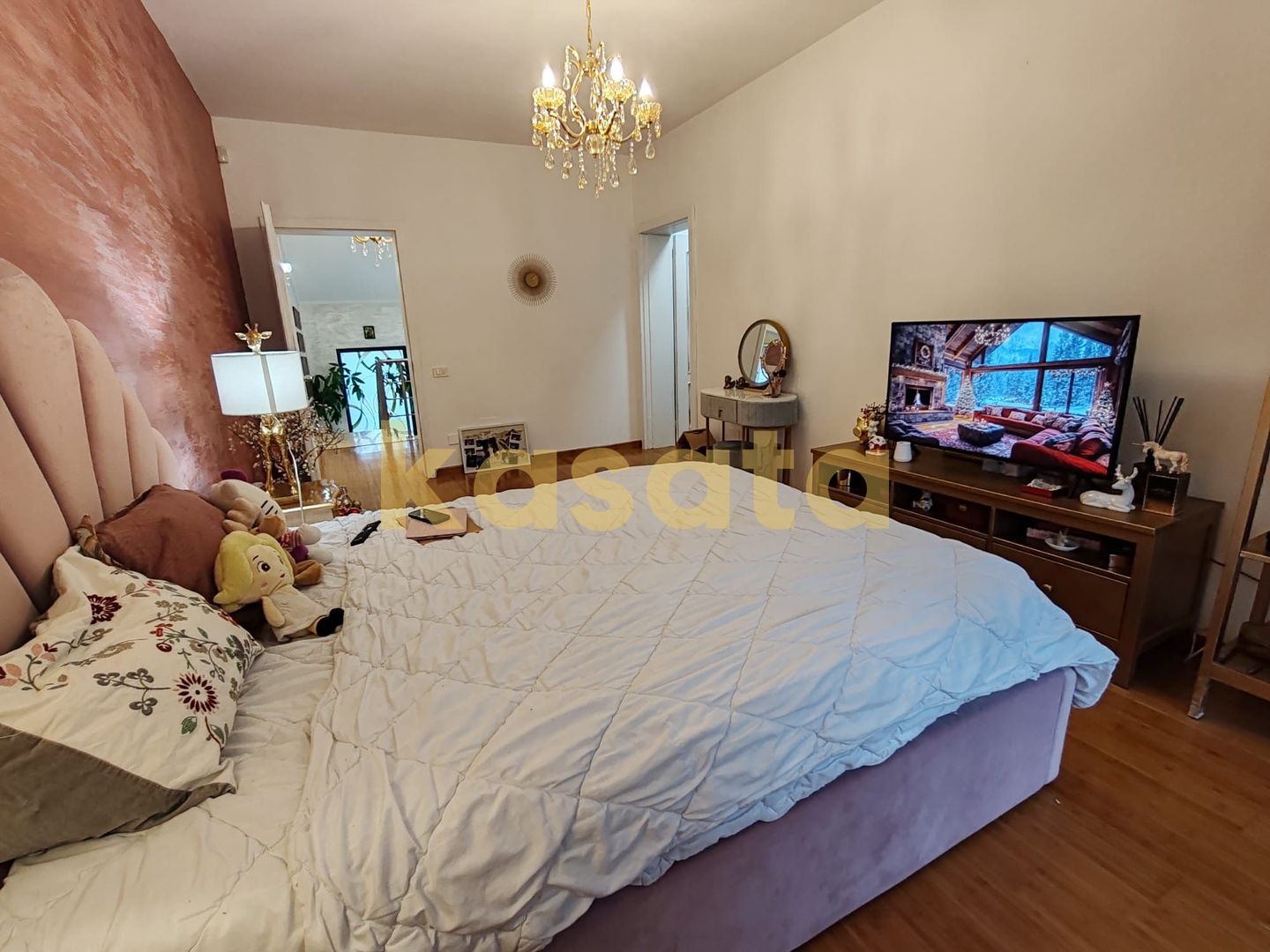 Vila care redefinește echilibrul între rafinament, spațiu și liniște - Poză 40