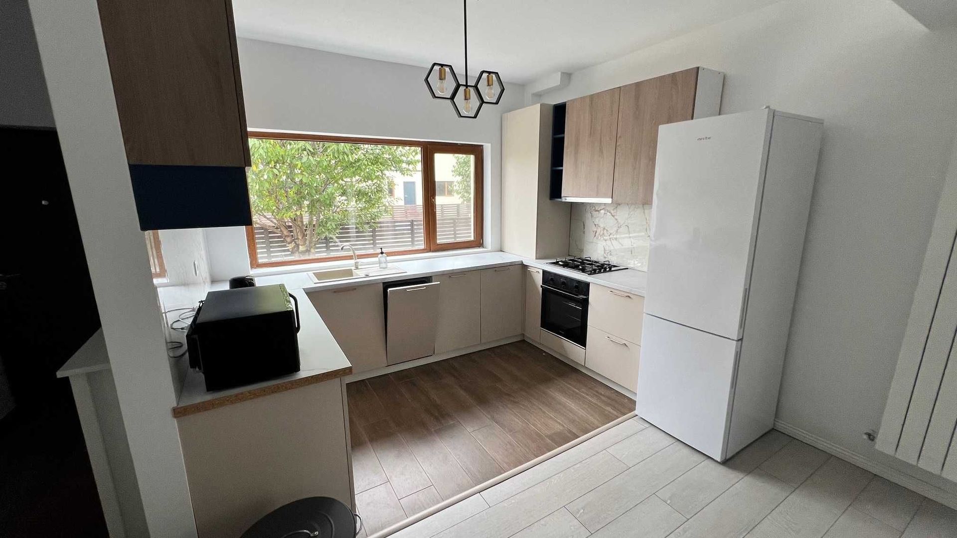 Vila 4 camere de inchiriat- Green City Residence - Poză 3