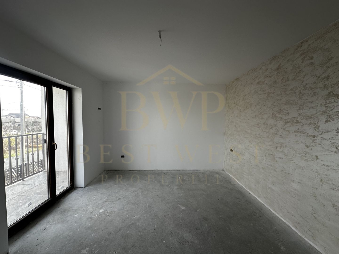 Duplex, 4 dormitoare, Mosnita, drum asfaltat, toate utilitățile - Poză 4