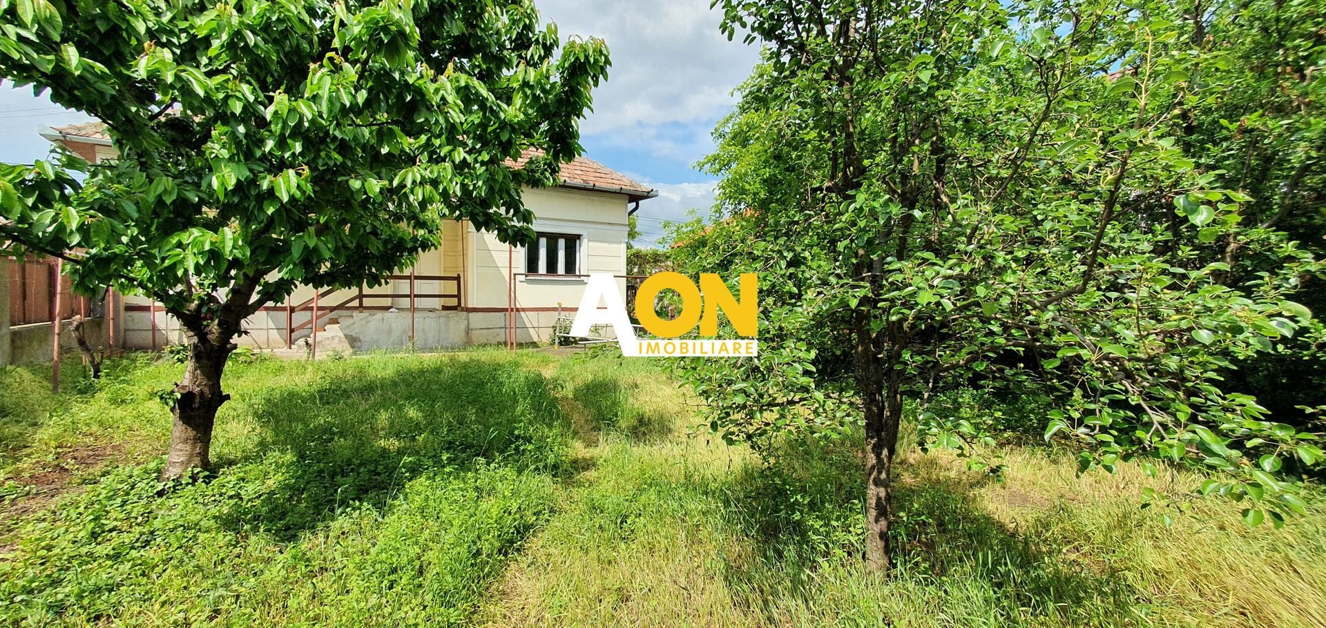 Casa cu 3 camere, 600 mp teren, deschidere la doua strazi, Centru - Poză 3