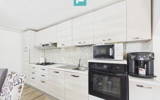 Casă solidă în Curtici cu teren de 1166 mp - Poză 2