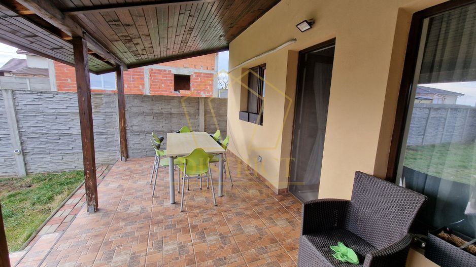 Casa individuala impartita in 2 apartamente | Ianova - Poză 18