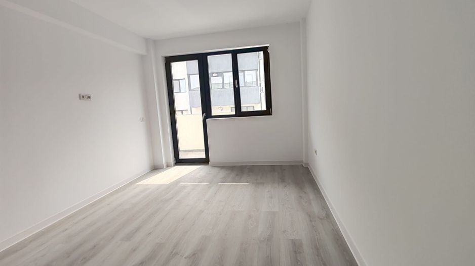 INTABULAT! Apartament 1 camera, 38mp, 64000 euro-Hlincea- Poitiers - Poză 1