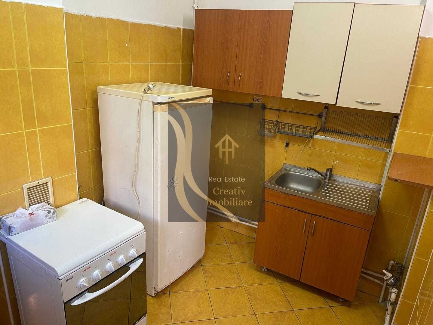 Inchiriez Garsoniera, langa Cosmigiu - Poză 6