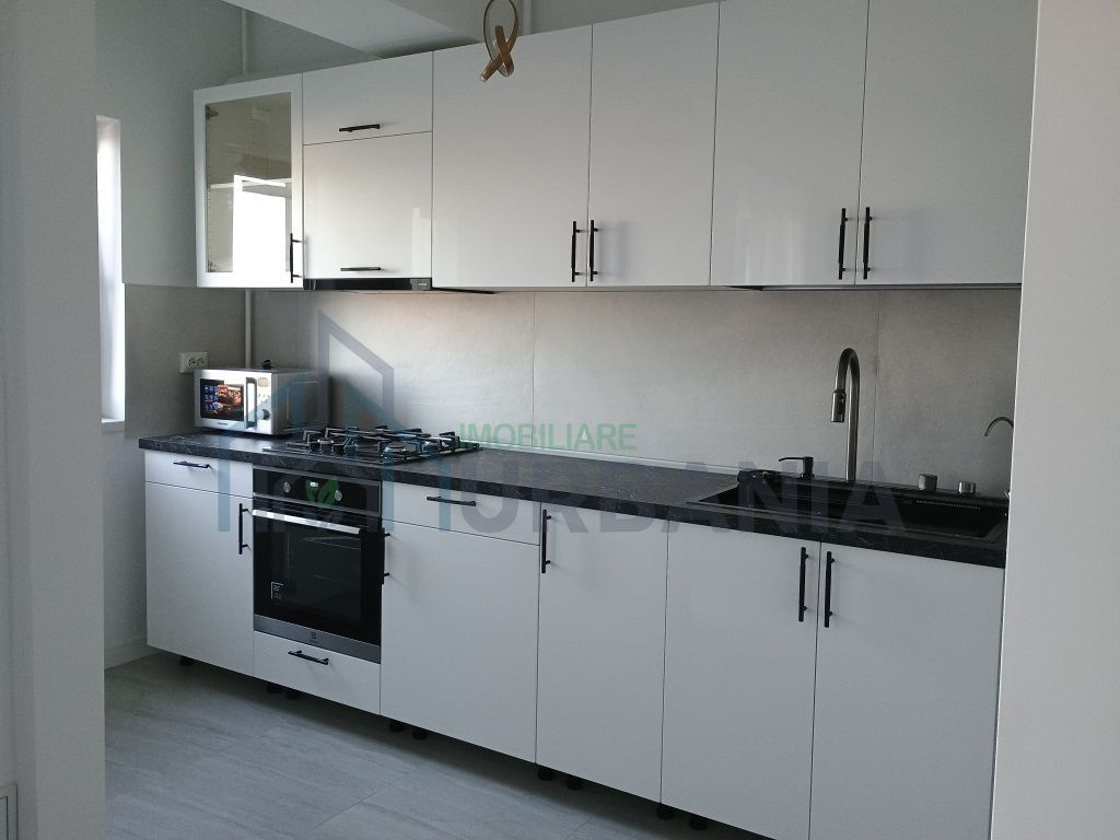 # inchiriez apartament 2 camere in complex Solumnia Tătărași - Poză 8