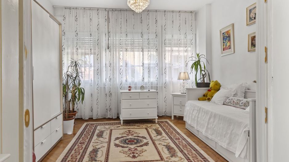 Vând apartament lux - Poză 4