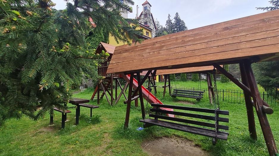 Casa ta de vacanta, imbratisata de natura,3 terase, parcare, Poiana Brasov - Poză 28