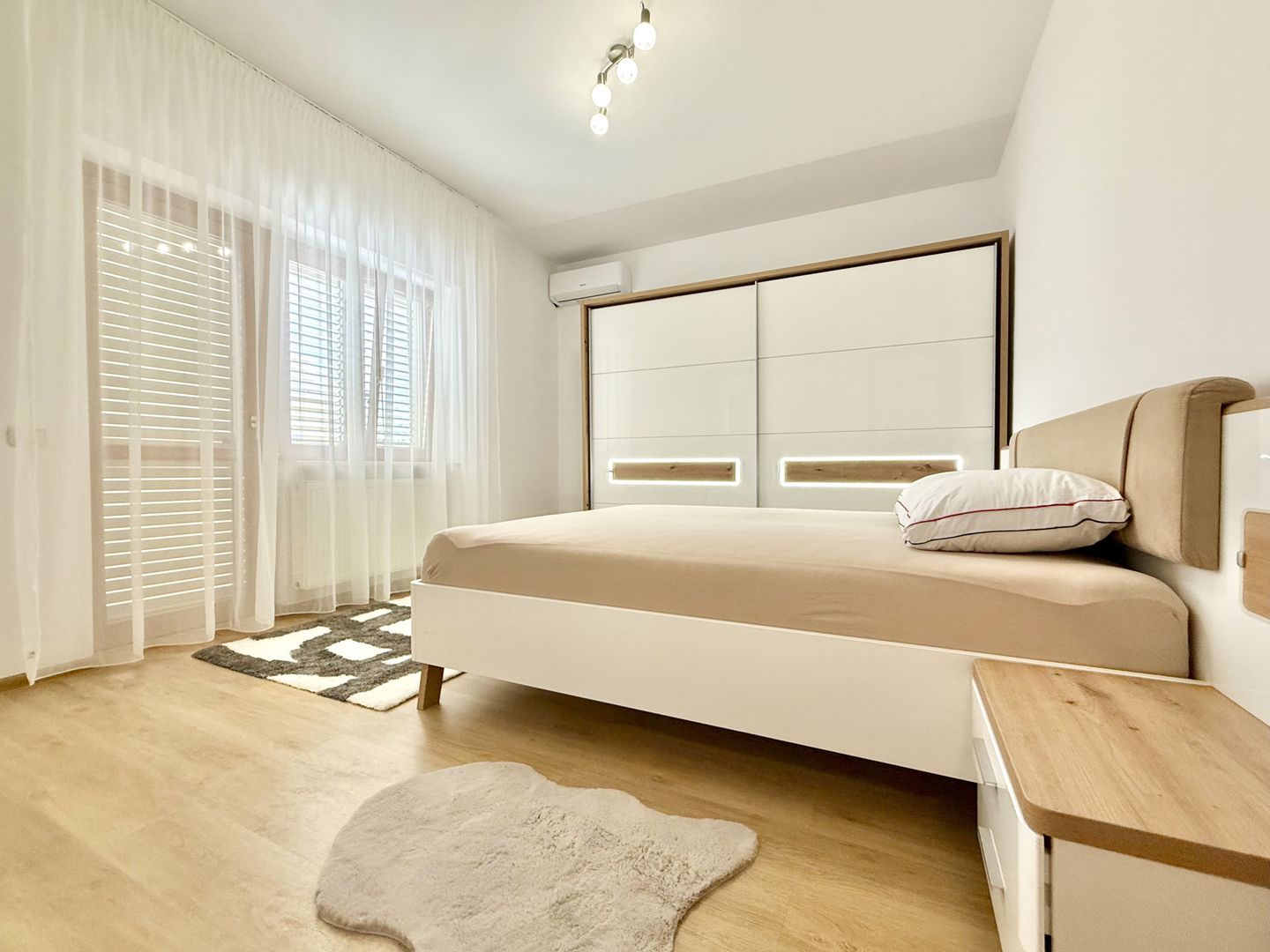 Casă tip triplex în zona centrală Dumbrăvița - Poză 14