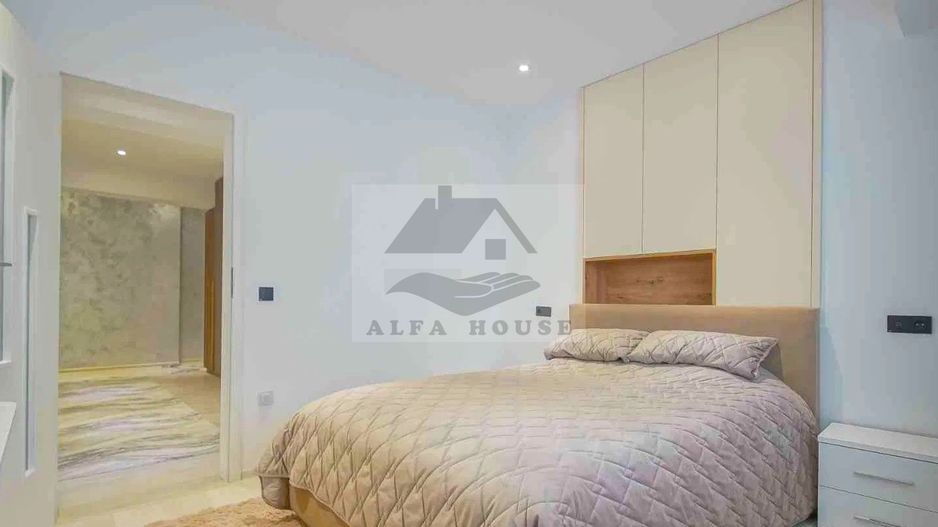 Apartament cu patru camere, Tractorul-Coresi , 116 mp+3 parcari - Poză 14