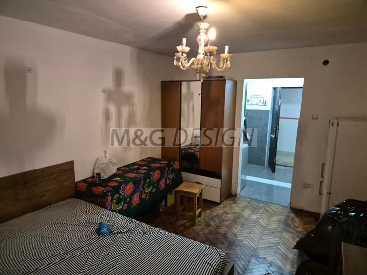 Garsoniera  Complexul Studentesc la casa - Poză 1