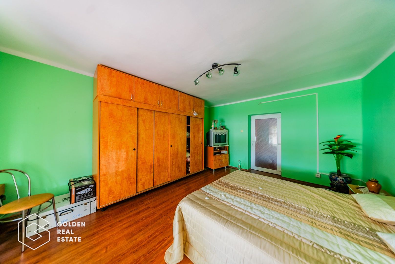 Casa situata in comuna Seitin, la cheie - Poză 7