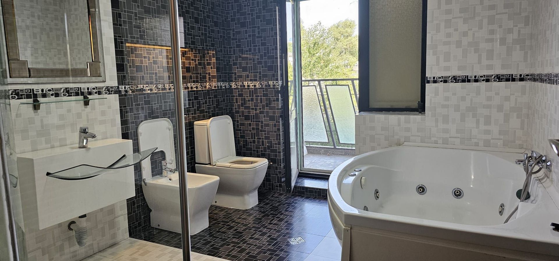Apartament cu 3 camere, 102 mp, parter, mobilat  - zona Gara - Centru - Poză 5
