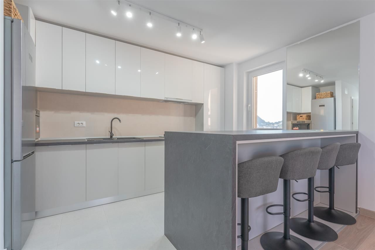 Apartament Urban Plaza cu loc de parcare - Poză 2