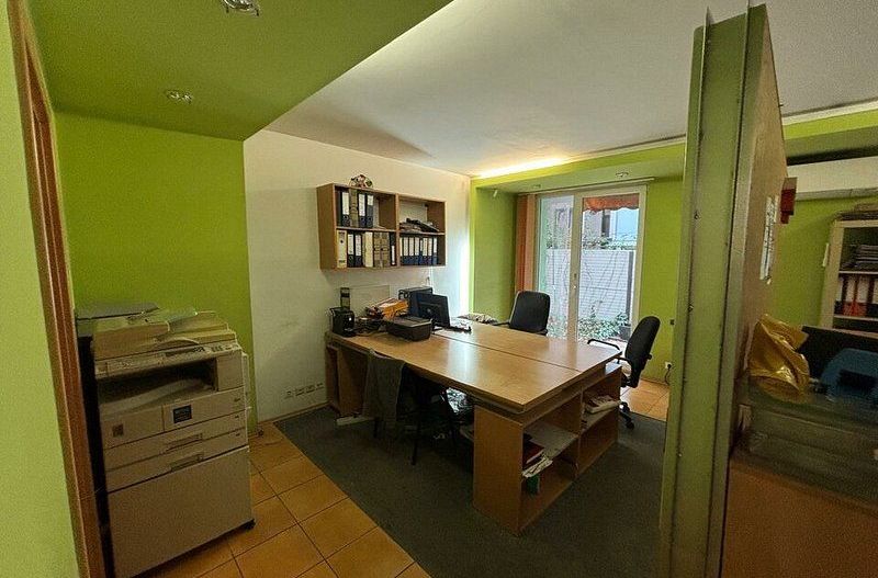 Spatiu comercial langa Medicina si Prefectura - Poză 8