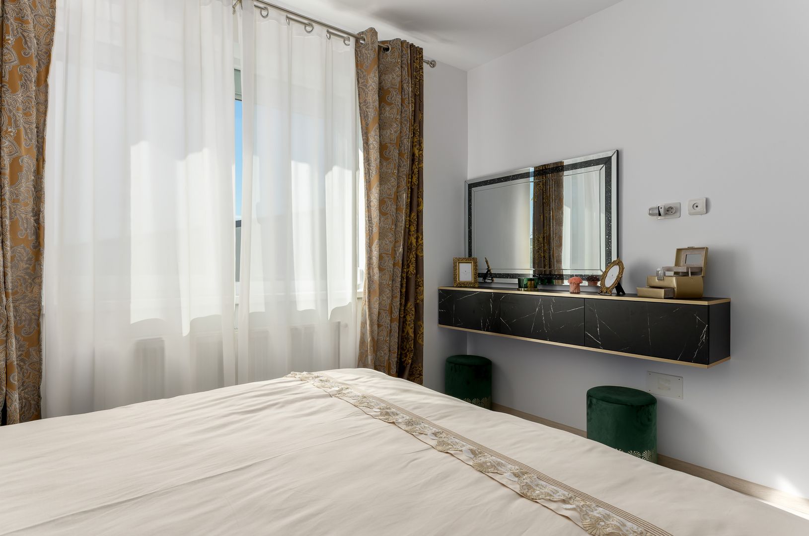 Proprietate premium cu design elegant și multiple upgrade-uri - Poză 17