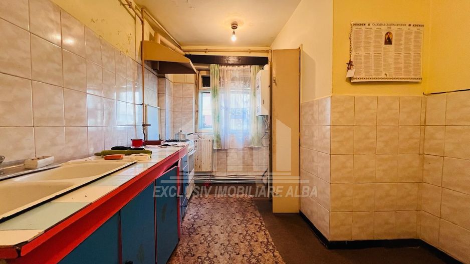 Apartament cu 4 camere decomandate, 2 bai, Cetate - Poză 1