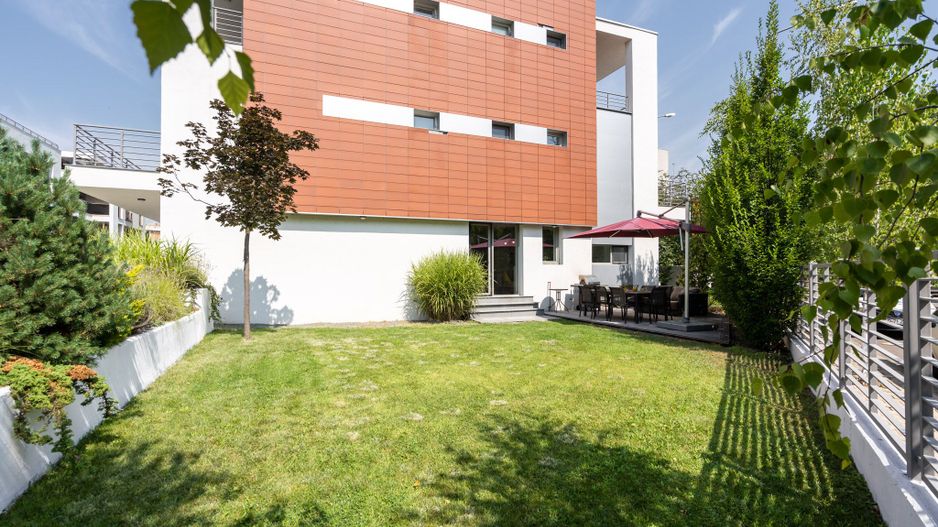 COMISION 0% - Vila eleganta P+2E 380 mp utili, teren 470mp, lac propriu + ponton - Poză 29