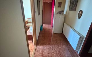 Apartament 3 camere, 70 mp utili, balcon, zona Cetate, Alba Iulia - Poză 2