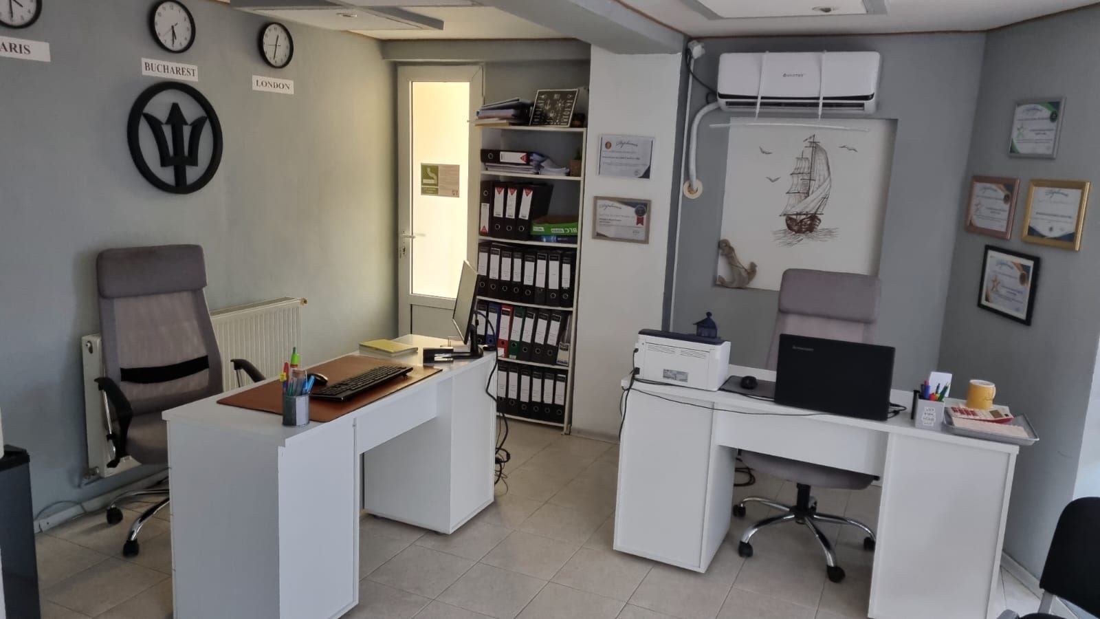 Imobil cu 8 camere, terasă de 60 mp, situat în centrul orașului - Poză 8