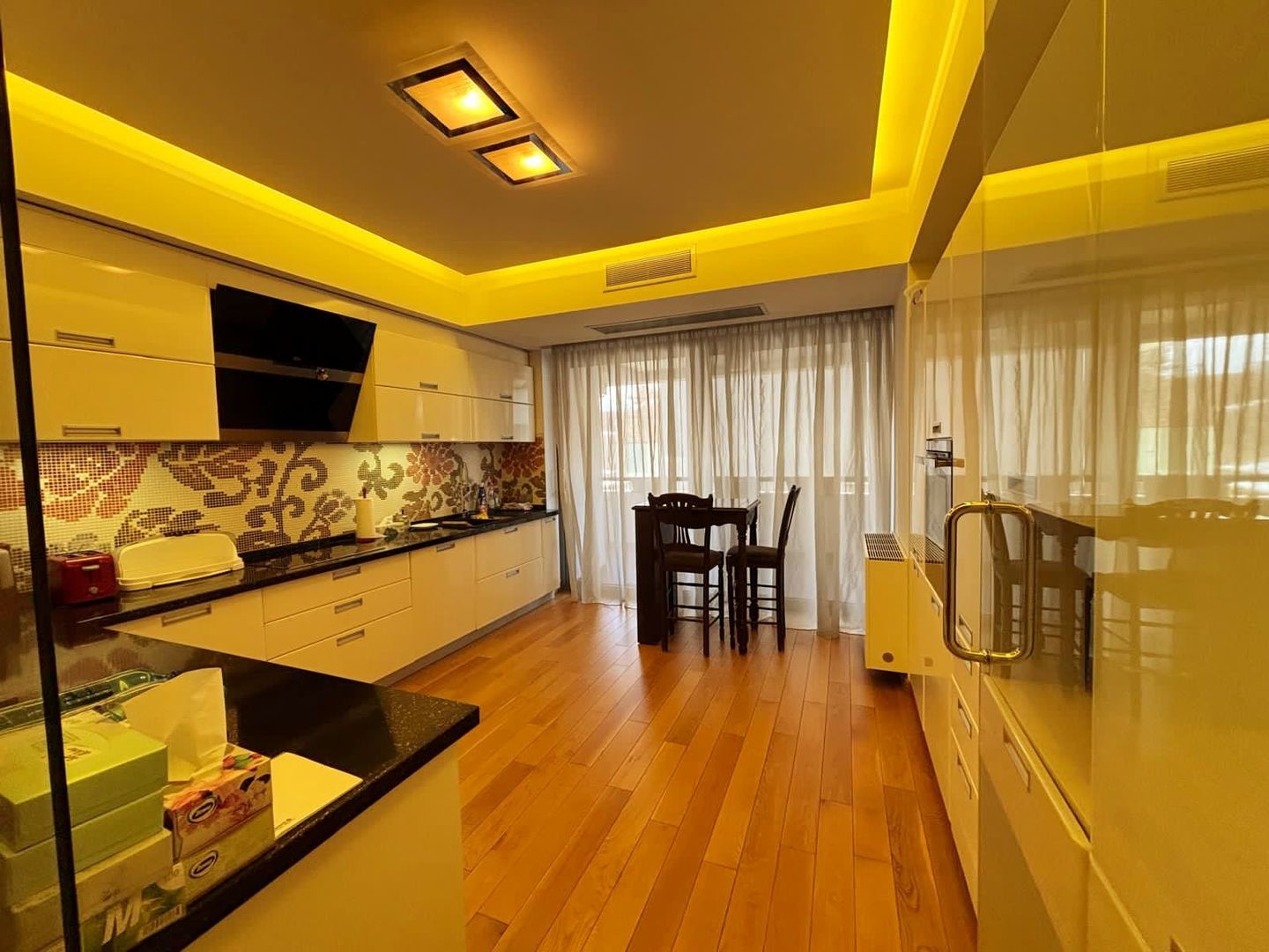 O raritate in piata imobiliara! Apartament 4 camere in Primaverii! - Poză 8