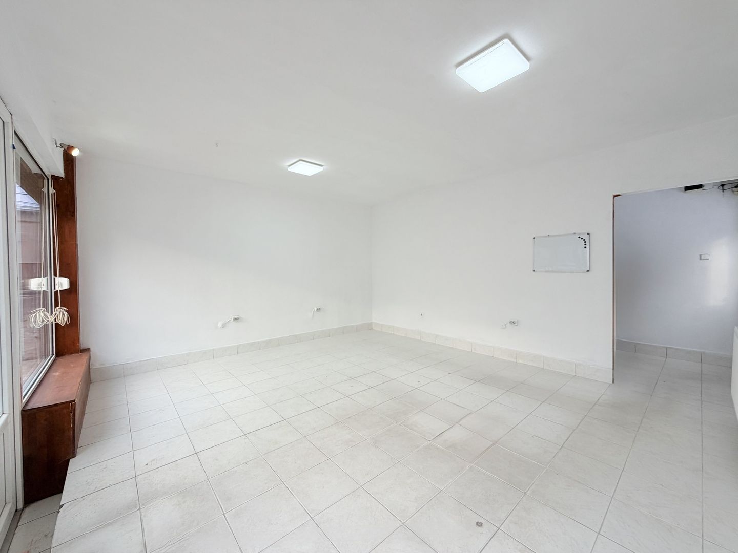 Spațiu comercial versatil, cu curte și acces auto | Simion Bărnuțiu - Poză 4