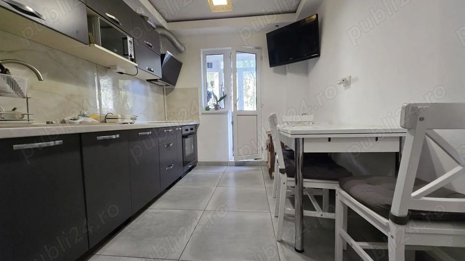 Apartament 3 camere Oltenitei - Poză 1