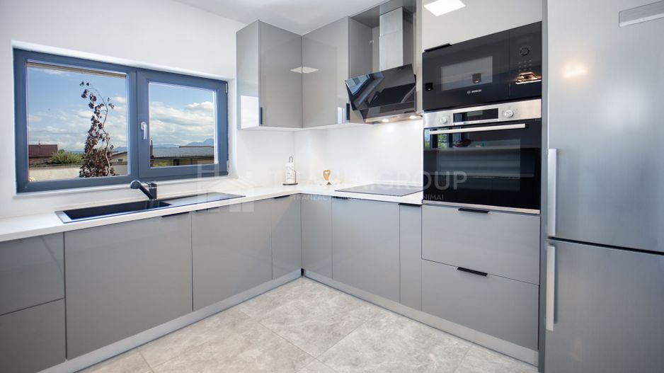 Prestigiu si eleganta! Proprietate de LUX, cu garaj si piscina -Harman - Poză 5